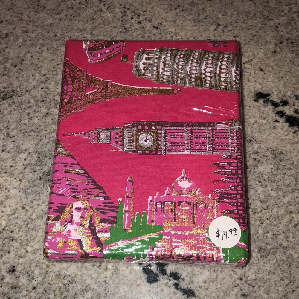 NEW IN GIFT BOX Two’s Company Set of 8 Notecards & Envelopes